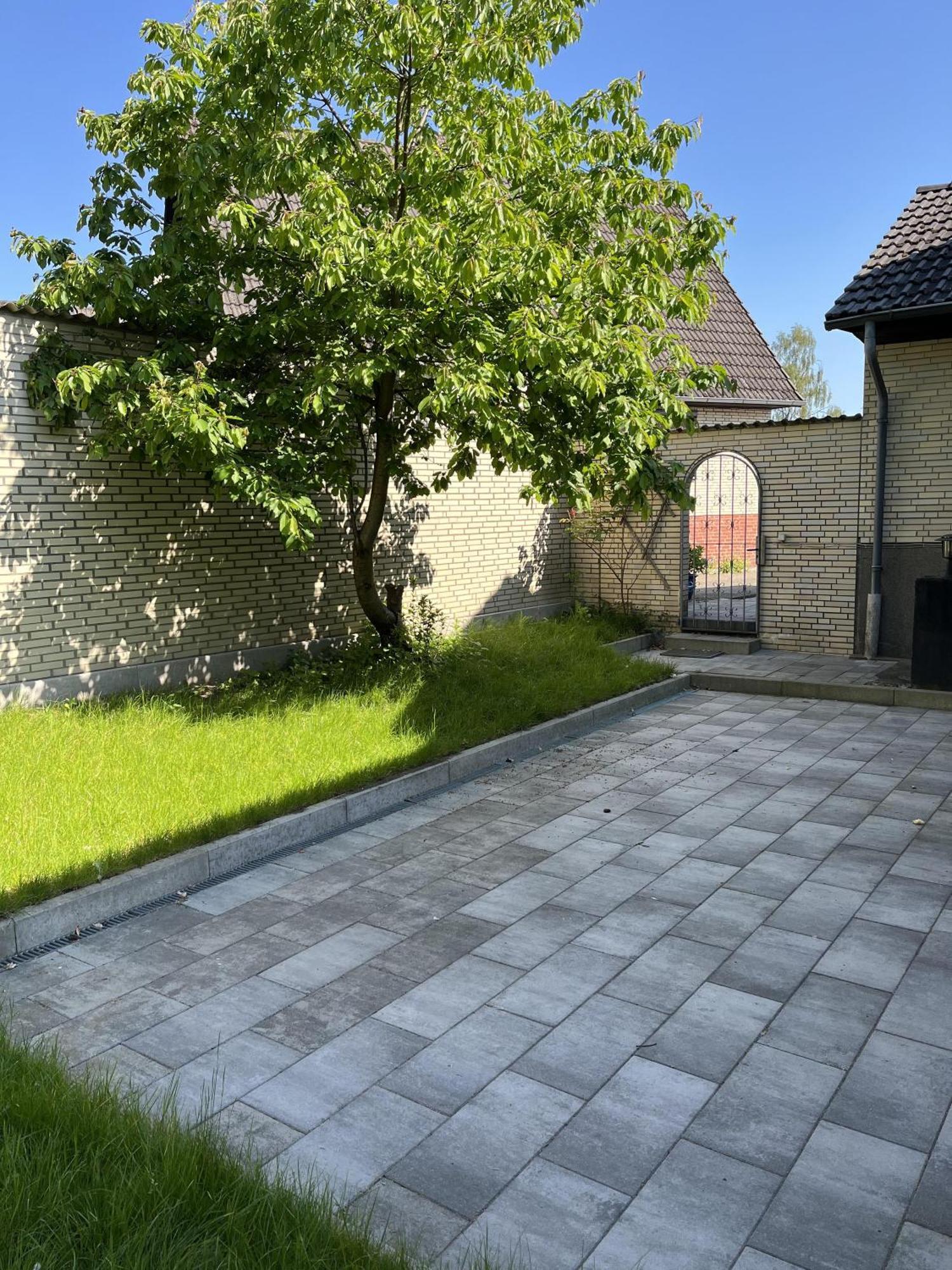 Gemuetliche Mit Terrasse